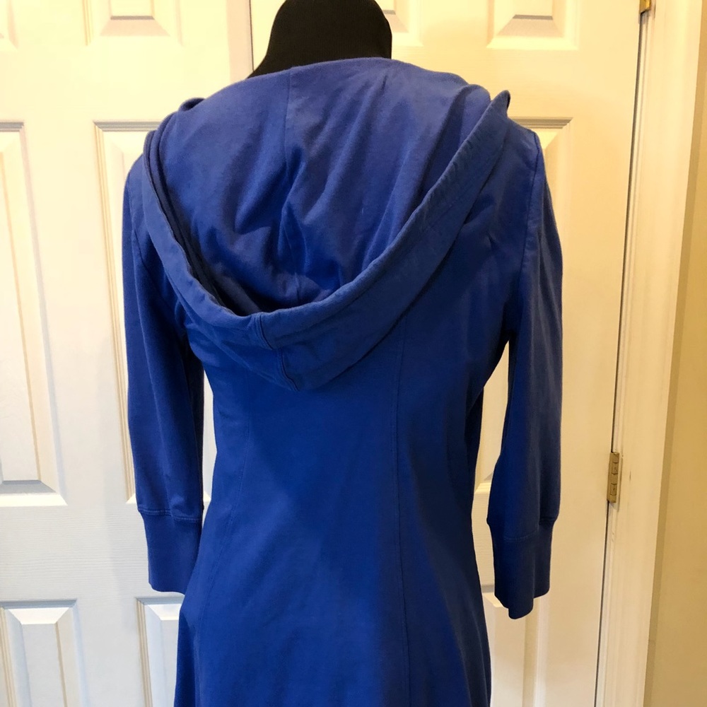 Long jacket. - Picture 3 of 5